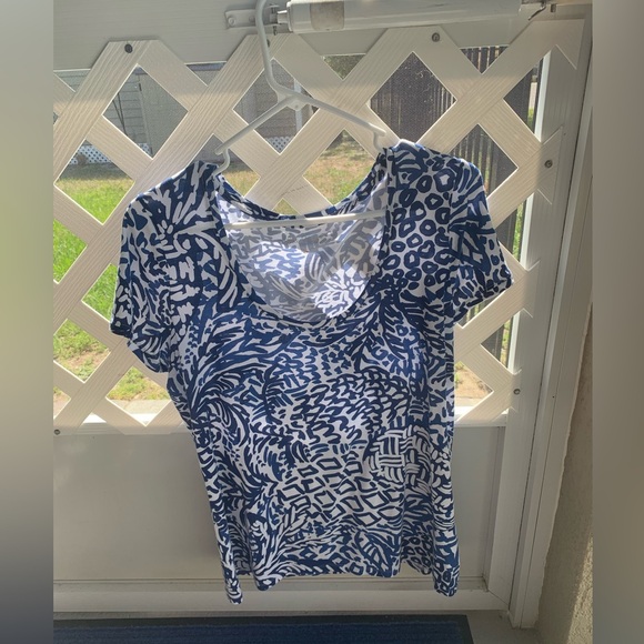 Lilly Pulitzer Tops - 🌸EUC🌸LILLY PULITZER SCOOP NECK TOP🌸